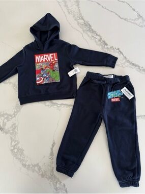 Old Navy Marvel Avengers Toddler Hoodie & Joggers Superhero Set 2T NEW